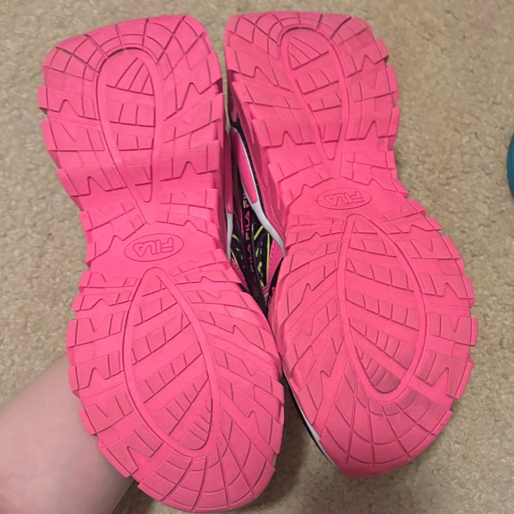 Women’s Fila Neon Pink and Yellow Leopard Sneakers size 8 - Picture 3 of 5